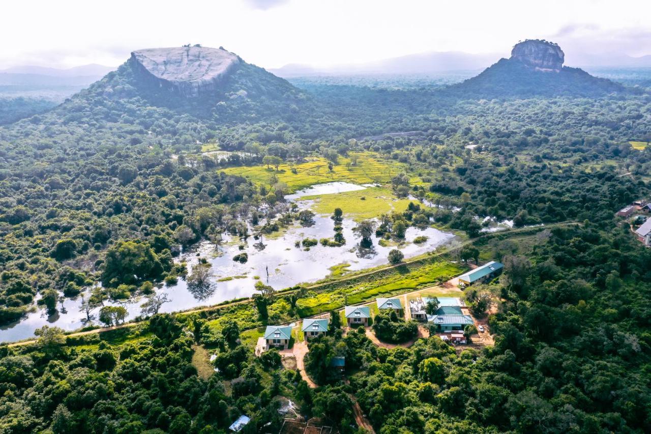 Sigiriya King'S Resort Esterno foto